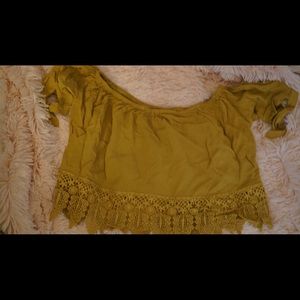 Crop mustard top